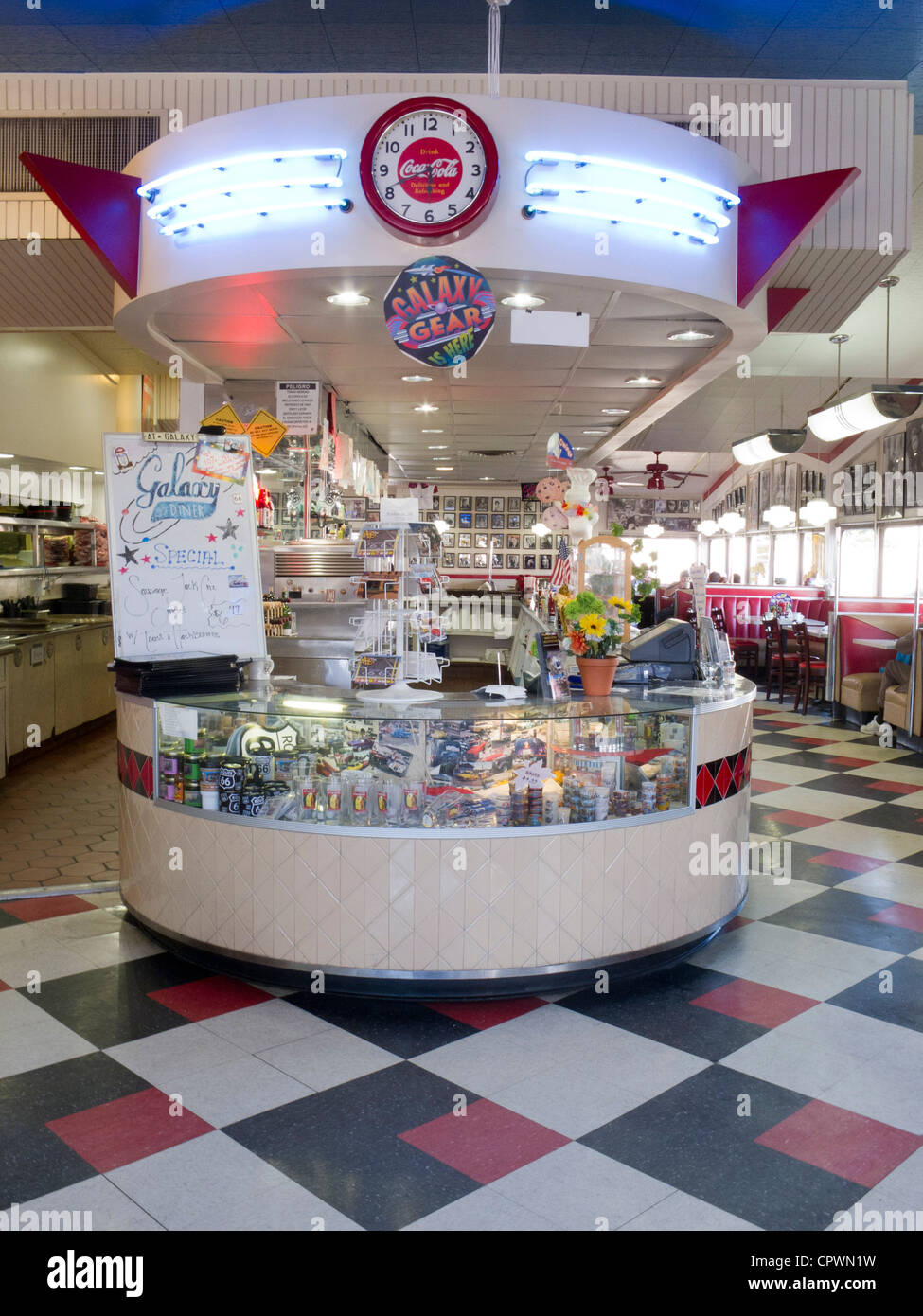 L'intérieur de la Galaxy Diner, Flagstaff, Arizona, sur la Route 66. Banque D'Images