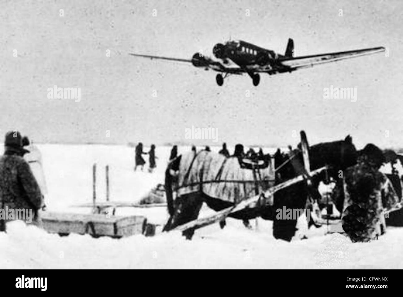 L'allemand Junkers Ju 52/m 3 à la fin de 1942 approchant Stalingrad Banque D'Images