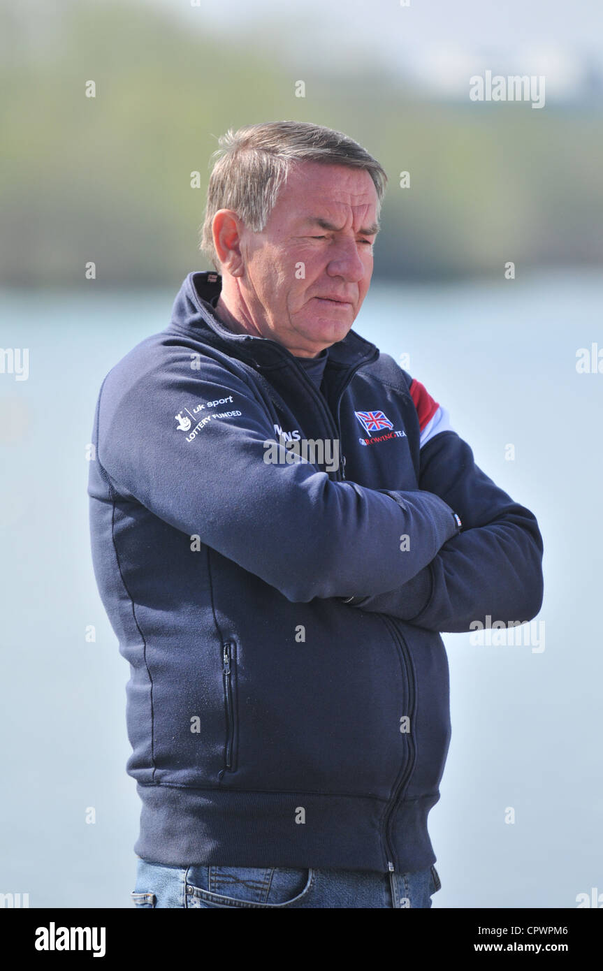 Jurgen Grobler OBE, le GO à l'entraîneur d'Aviron Aviron Pinsent-Redgrave Lake, lecture. Banque D'Images