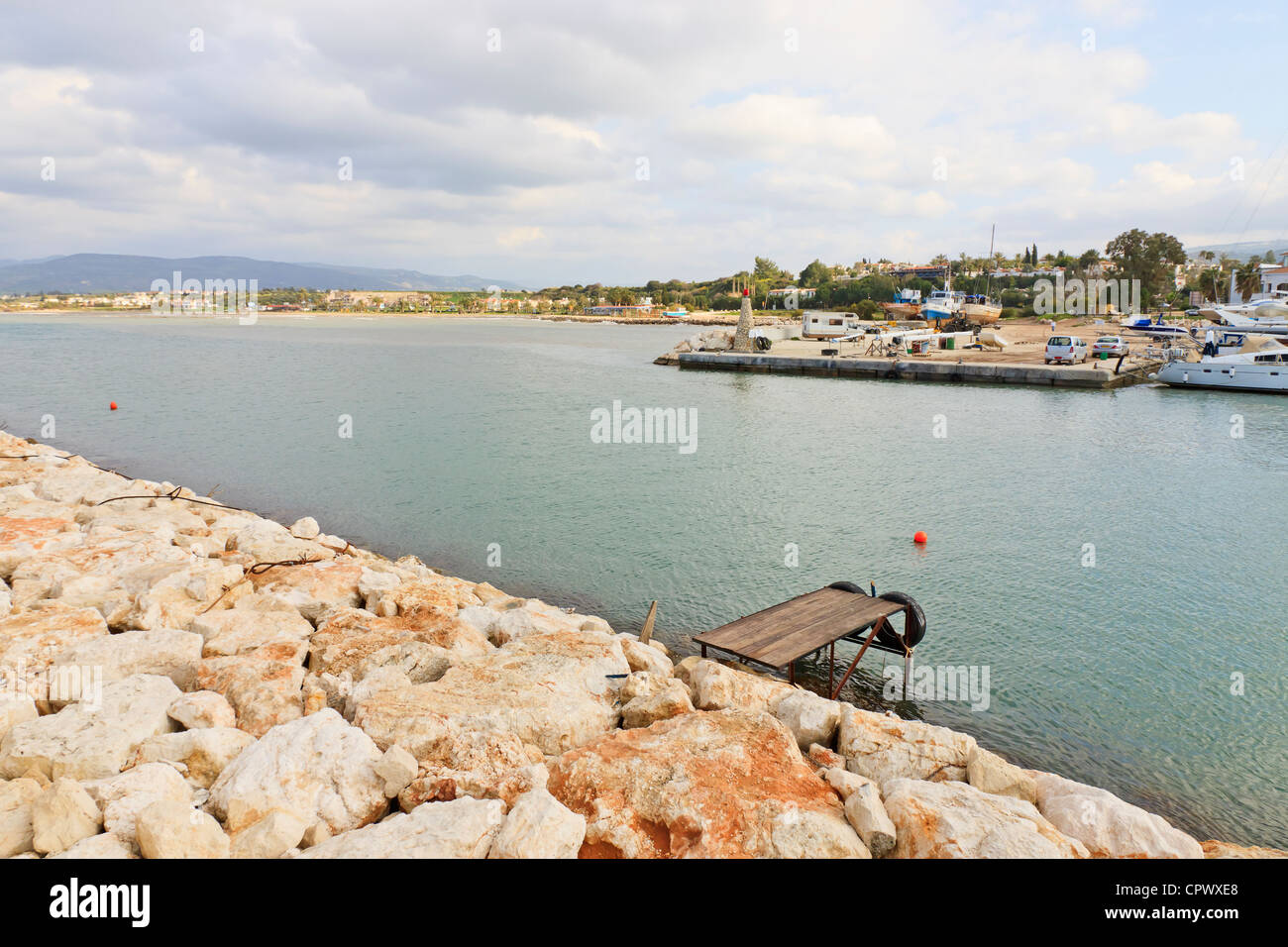 L'entrée du port de Latchi, région de Paphos, Chypre Banque D'Images