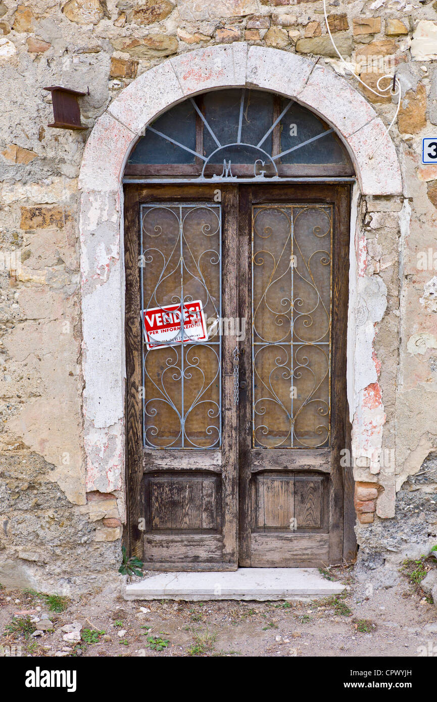 Maison à vendre à Comune di Montalcino, Val D'Orcia, Toscane, Italie Banque D'Images Maison à vendre à Comune di Montalcino, Val D'Orcia, Toscane, Italie Banque D'Images