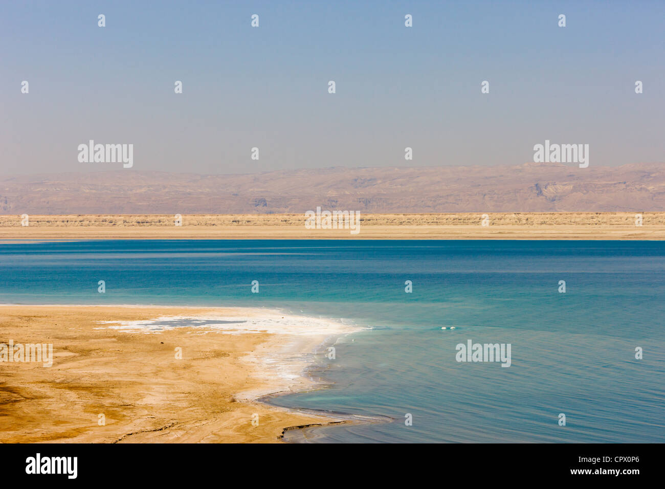 Plage le long de la Mer Morte, Jordanie Banque D'Images