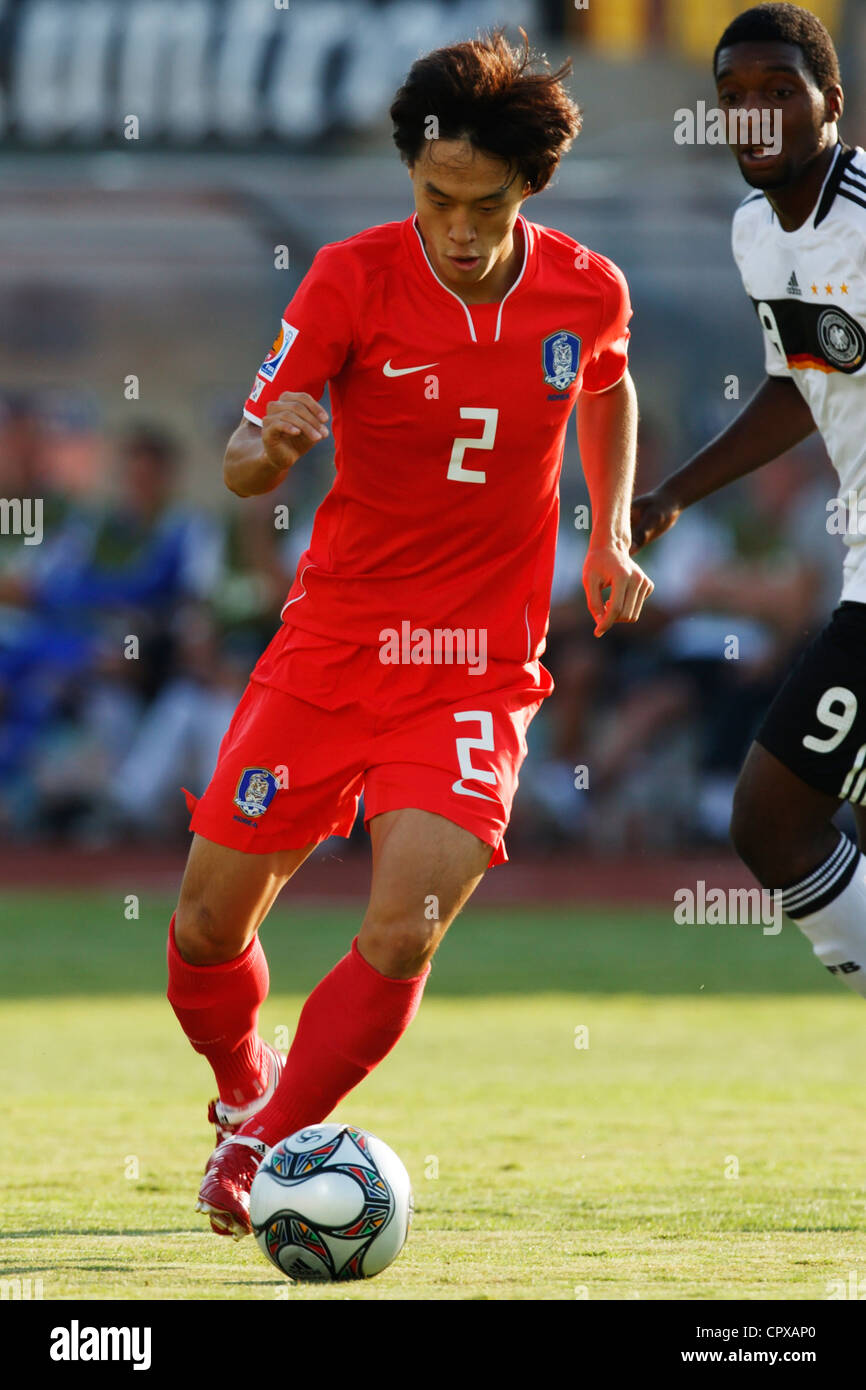 Jae Suk Oh de Corée du Sud sur la balle au cours d'une Coupe du Monde U-20 de la FIFA le groupe C match contre l'Allemagne. Banque D'Images