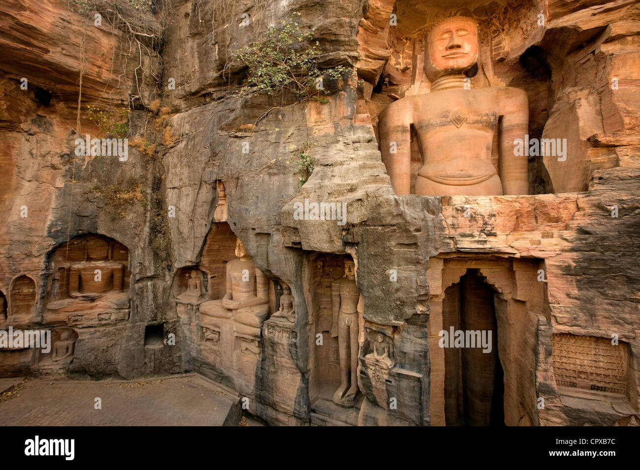 L'Inde, le Madhya Pradesh, l'État, fort de Gwalior en date du 15e siècle sculptures Jain Banque D'Images