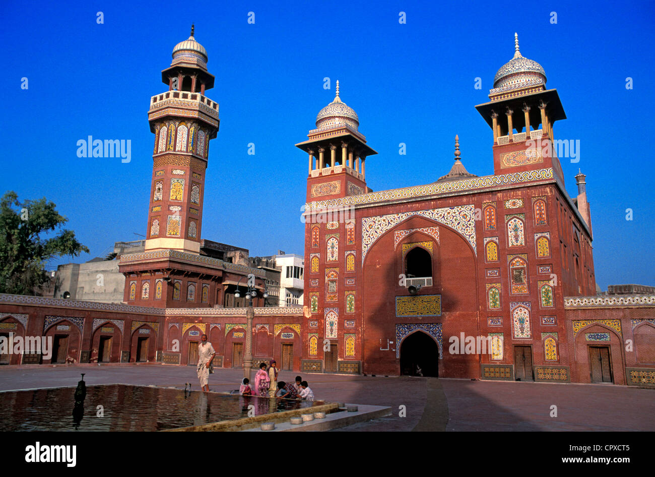 Le Pakistan, Lahore, Wazir Khan mosquée datée du 17ème siècle Banque D'Images