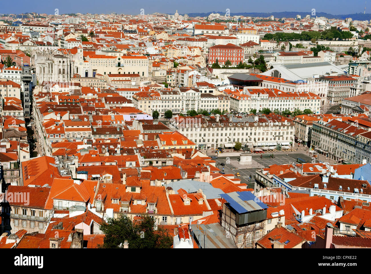 Portugal, Lisbonne, Praca Dom Pedro IV (Rossio) vue depuis le Castelo Sao Jorge (Château Saint George) Banque D'Images