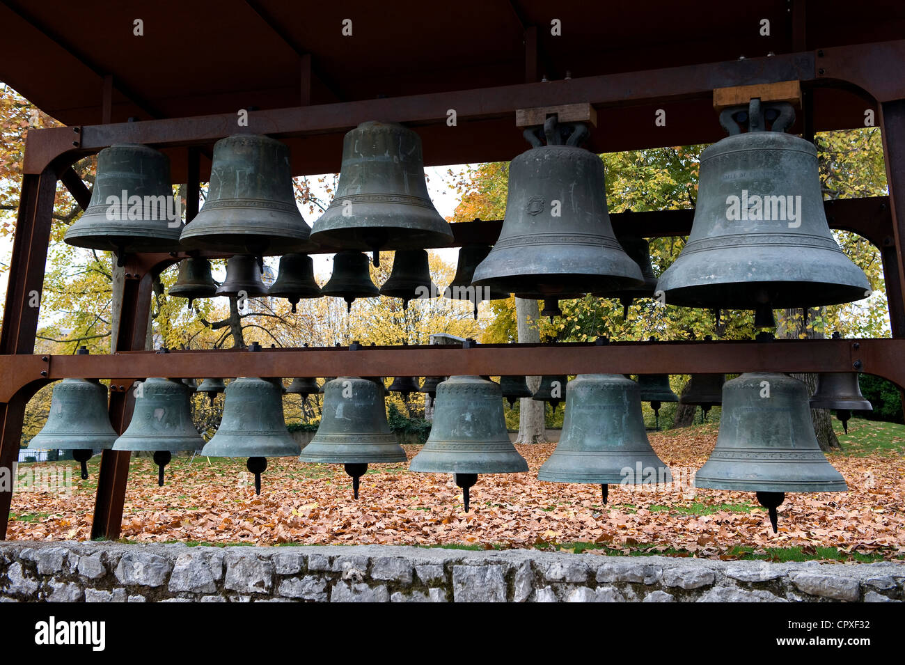 France, Savoie, Chambéry, Château des Ducs de Savoie (château des ducs de Savoie), l'ancien carillon de 1937 dans les jardins Banque D'Images