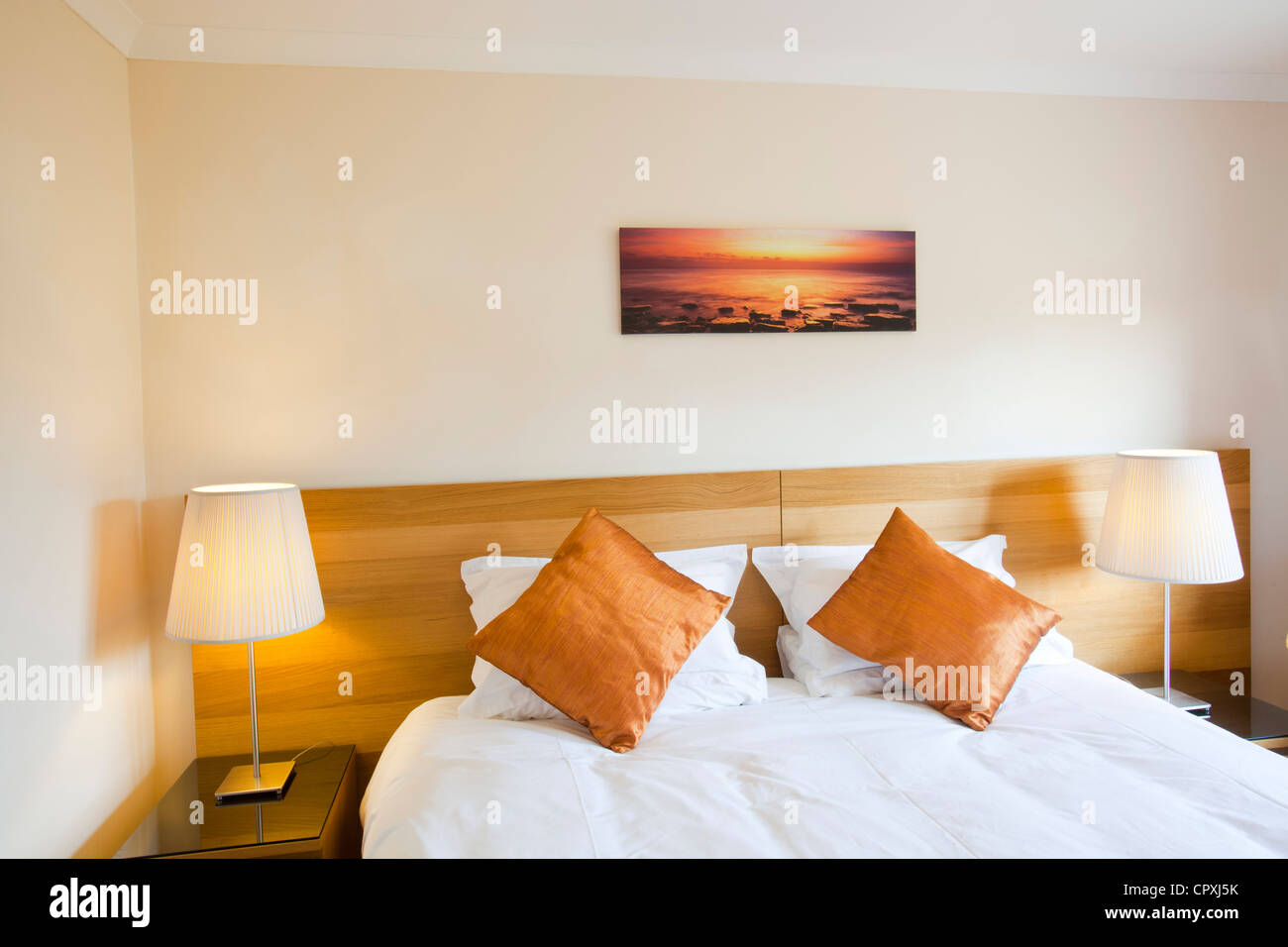 La chambre à coucher d'une petite maison de vacances à Broadford, Isle of Skye, Scotland, UK. Banque D'Images