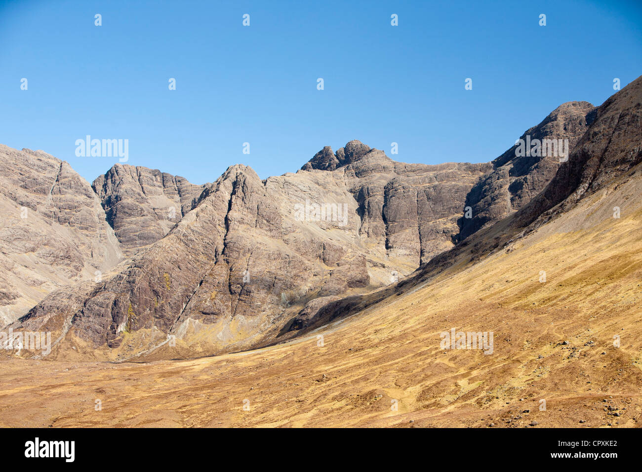Pipe à un Fheadain gully sur Sgurr Cuillin Ridge, sur l'île de Skye, Écosse, Royaume-Uni. Banque D'Images