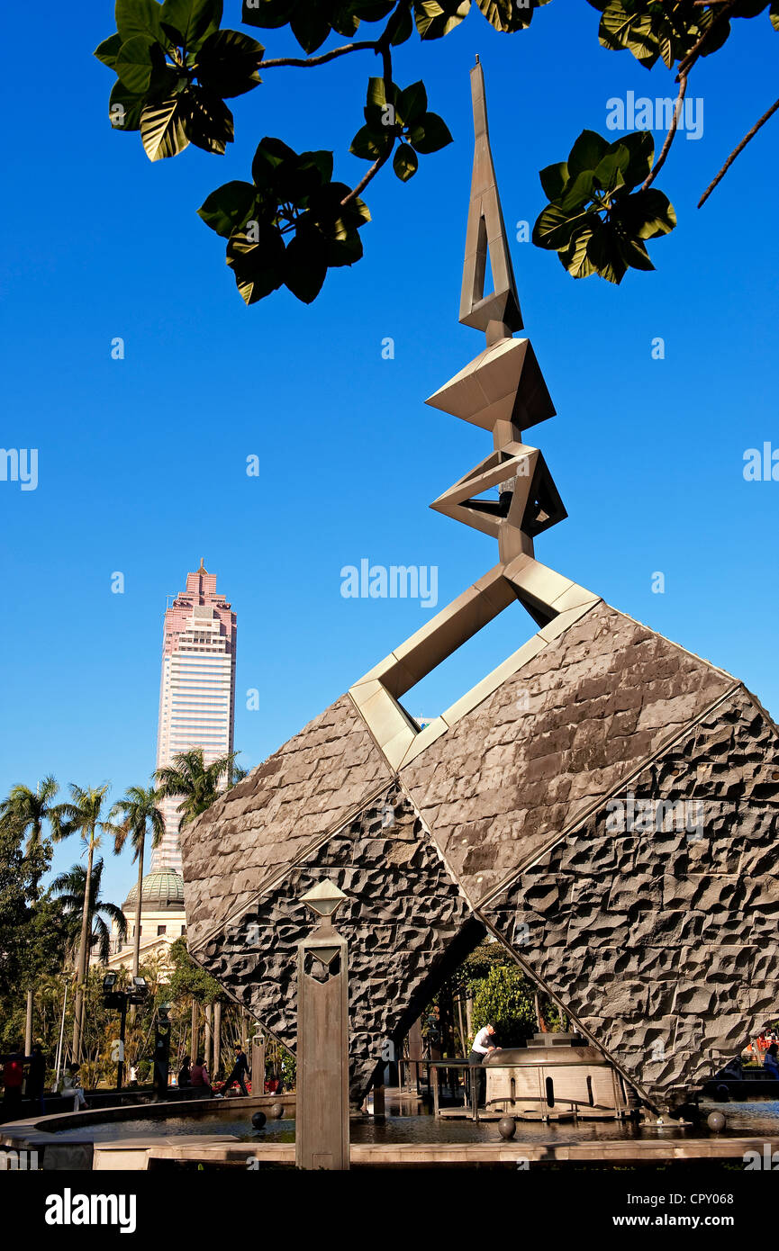 Vieille ville de Taipei Taiwan 228 Parc de la paix (massacre du 28 février 1947) avec Shin Kong Mitsukoshi tour en arrière-plan Banque D'Images