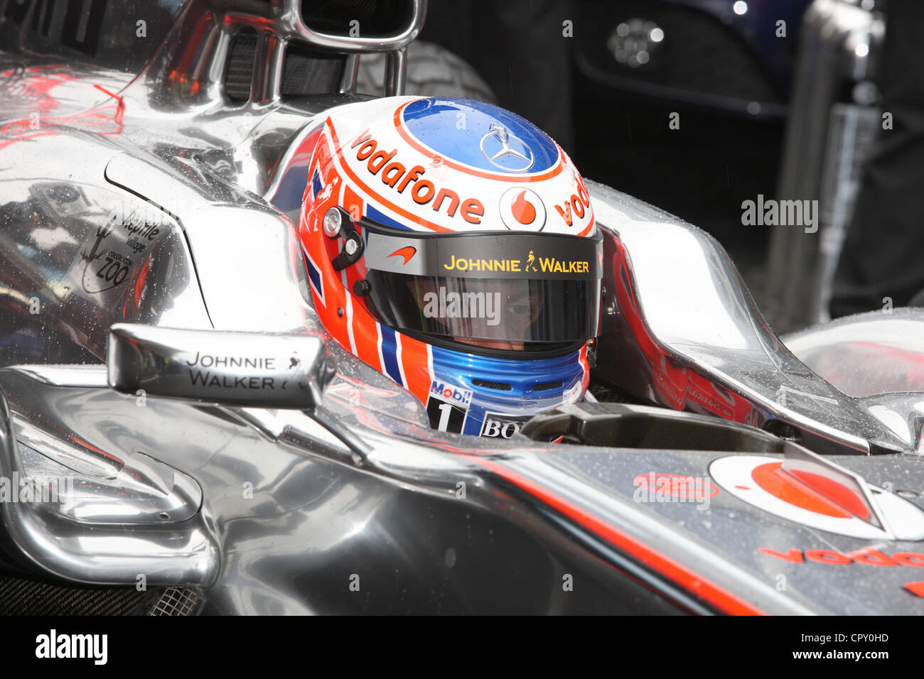 Jenson Button dans sa voiture de Formule 1 Banque D'Images
