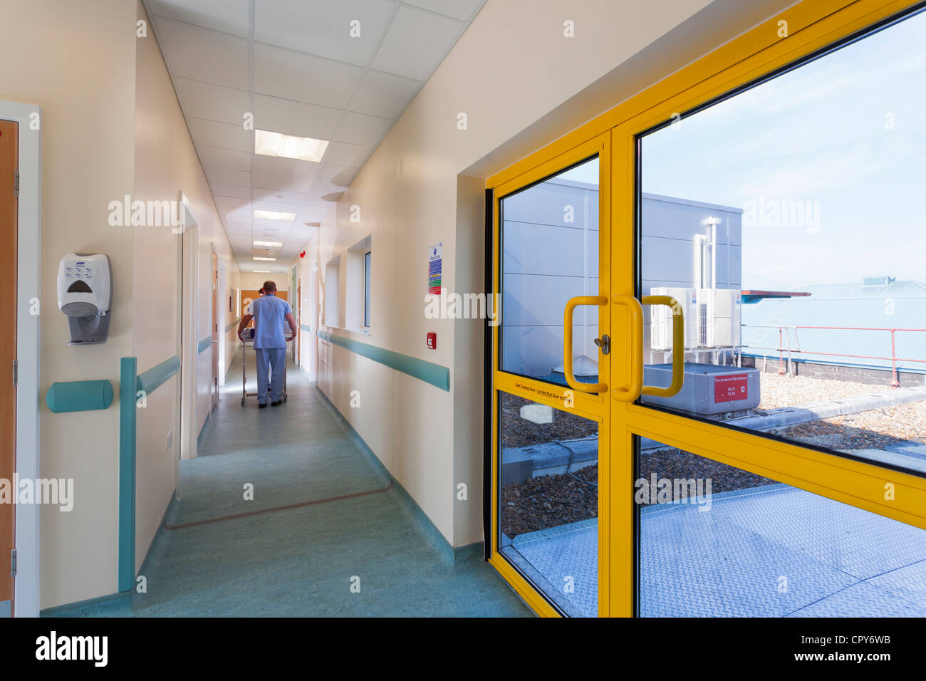 L'unité d'endoscopie de l'Hôpital Royal Bournemouth Hospital corridor Banque D'Images