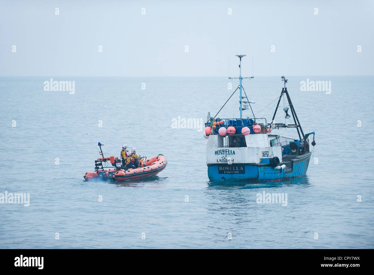 Bateau de la Garde côtière et pêche voile Portland Portland Bill Dorset UK Banque D'Images