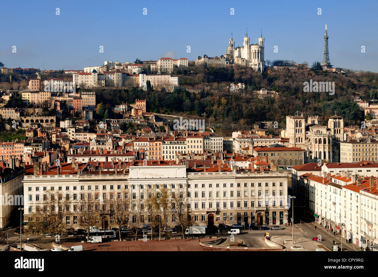 France, Rhône, Lyon, colline de Fourvière vue depuis la Place Bellecour Banque D'Images