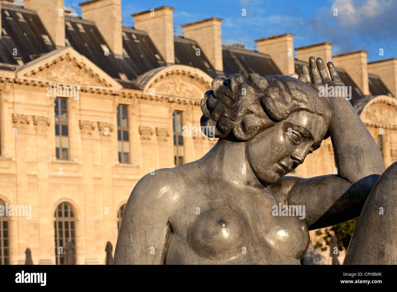 France Paris Jardin des Tuileries jardin du Carrousel de plomb détails sculpture par Aristide Maillol a appelé La Montagne (la Montagne) Banque D'Images