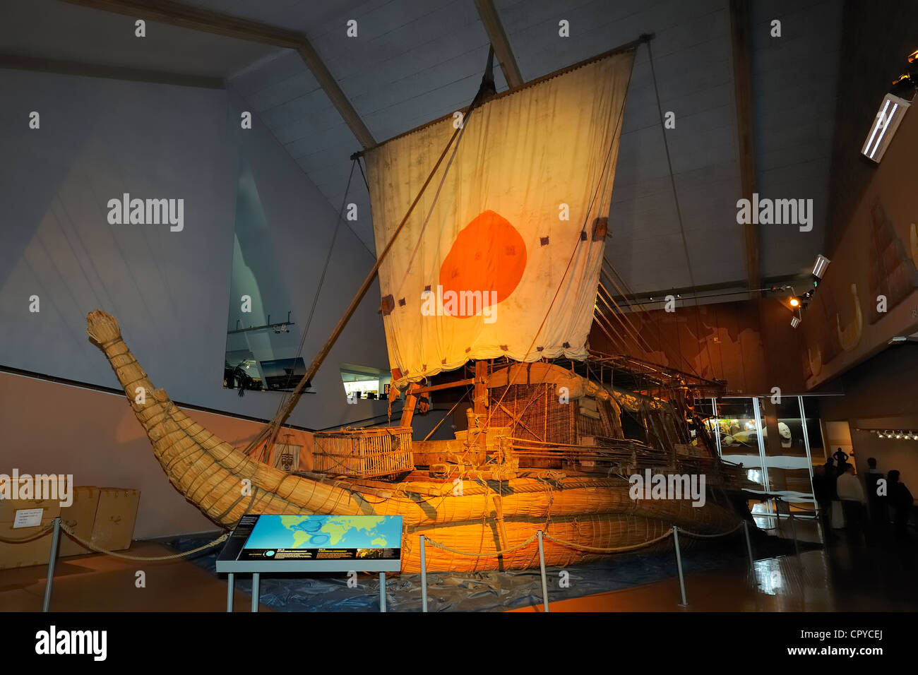Norvège Oslo Bigdoy Musée Kon-Tiki Ra II navire de Thor Heyerdahl réplique de l'ancien bateau de papyrus égyptien avec lequel Banque D'Images