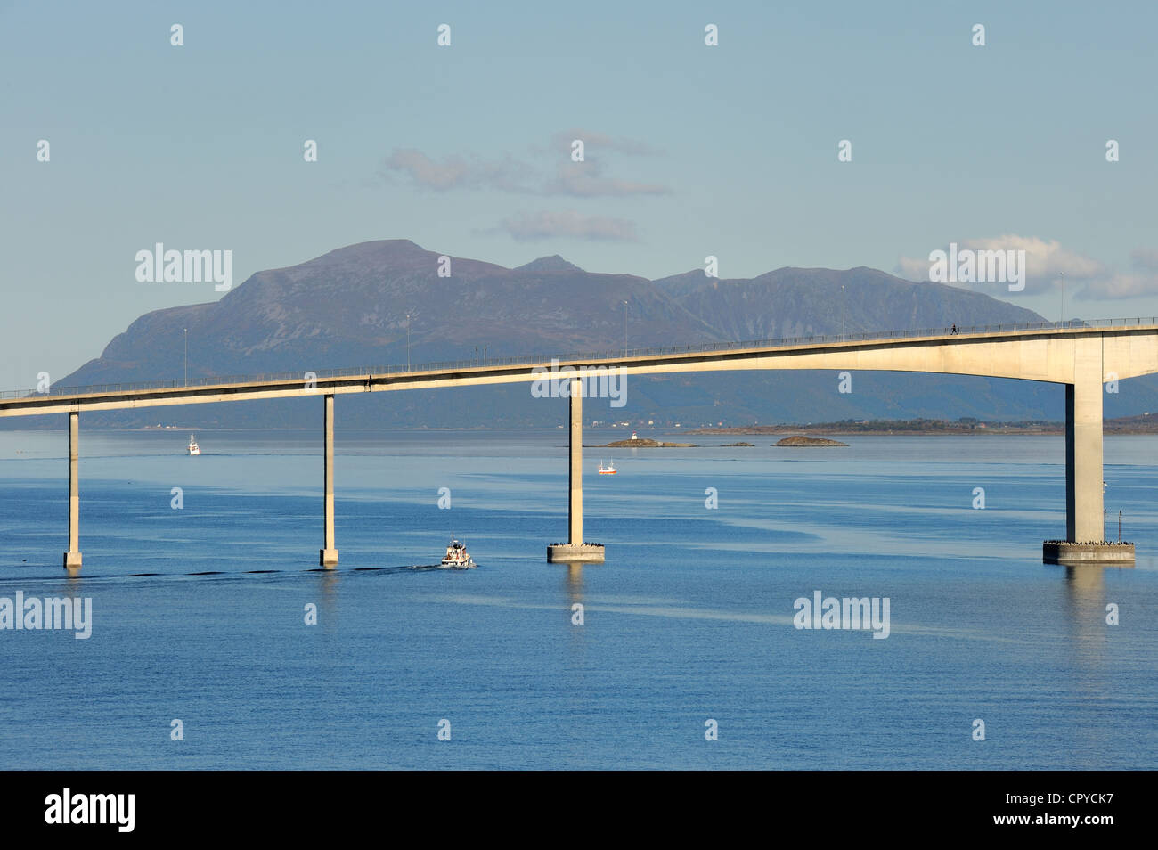 La Norvège, Nordland County, îles Vesteralen, Sortland Bridge Banque D'Images