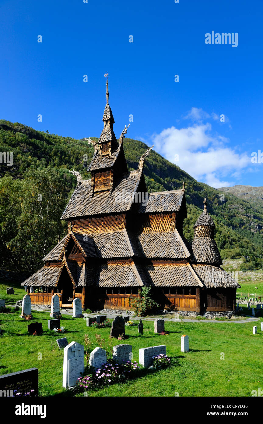 La Norvège, dans le comté de Sogn og Fjordane, Borgund eglise douves de bois appelé stavkirker ou stavkirke construit en 1130 Banque D'Images