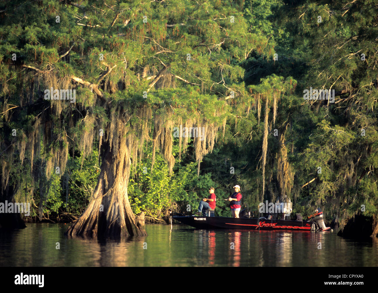 Etats-unis, Louisiane, bassin Atchafalaya, les pêcheurs de fausse Point Lake Banque D'Images