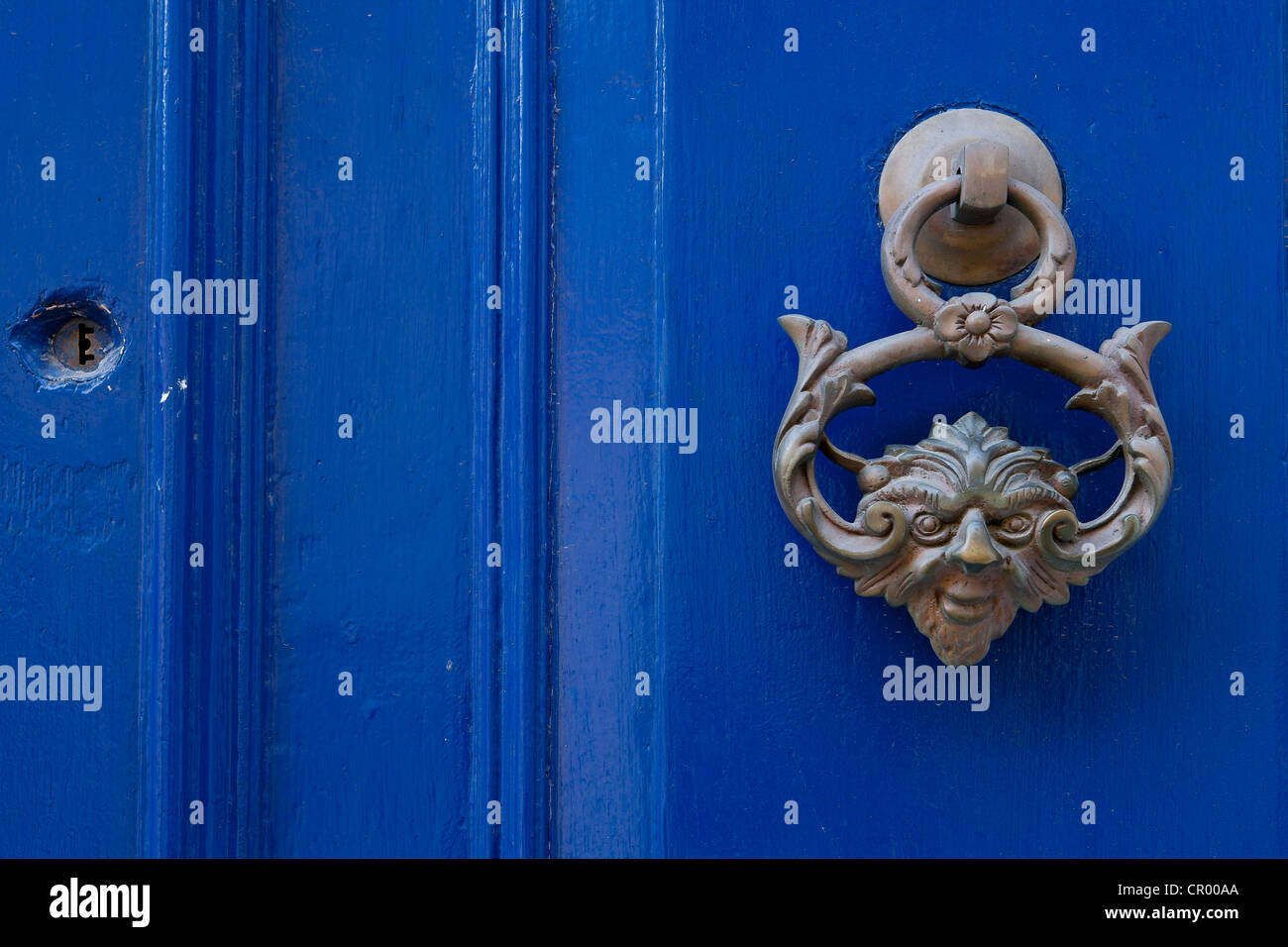 Heurtoir de porte en forme de visage de la porte avant, La Valette, Malte, Europe Banque D'Images