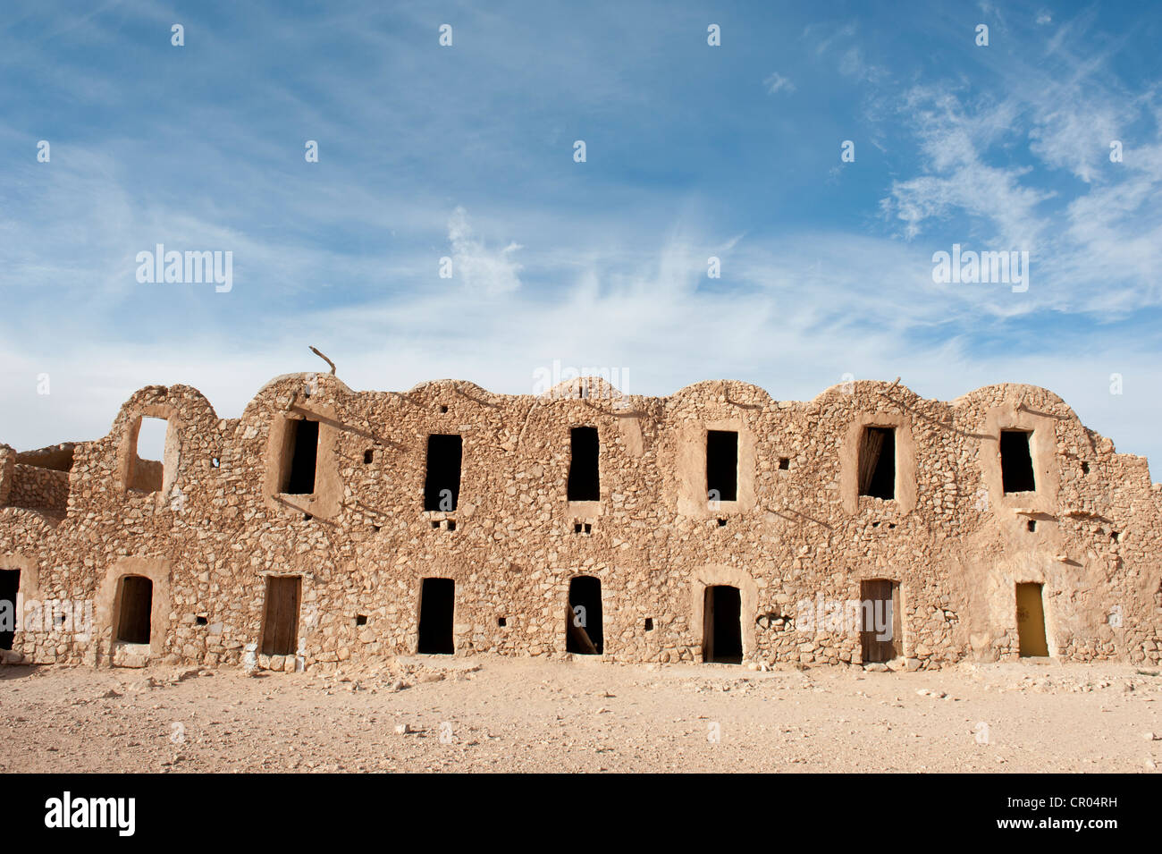 Grange multi-niveaux construits avec des voûtes, Ghorfa, Ksar Fercha, sud de la Tunisie, Tunisie, Maghreb, Afrique du Nord, Afrique Banque D'Images