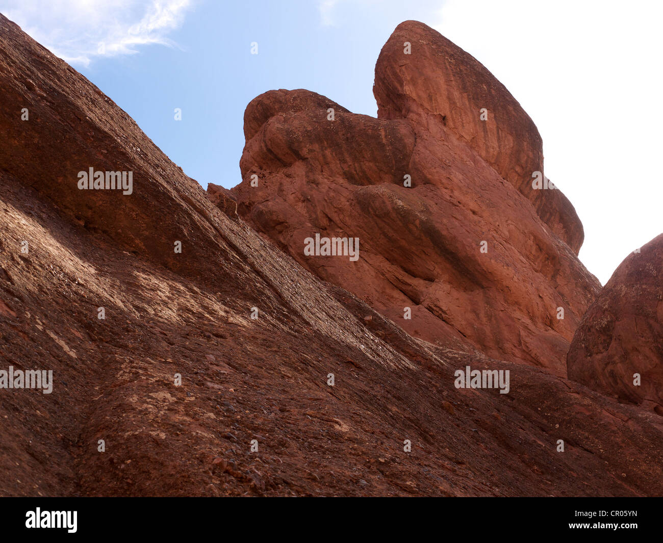 Des formations de roche de couleur rouge, les gorges du Dadès, Haut Atlas, Boumalne, Maroc, Afrique du Nord, Afrique Banque D'Images