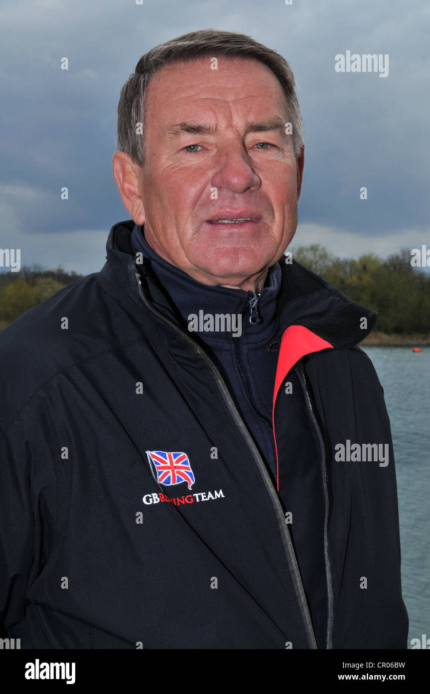 Jurgen Grobler OBE, le GO à l'entraîneur d'Aviron Aviron Pinsent-Redgrave Lake, lecture. Banque D'Images