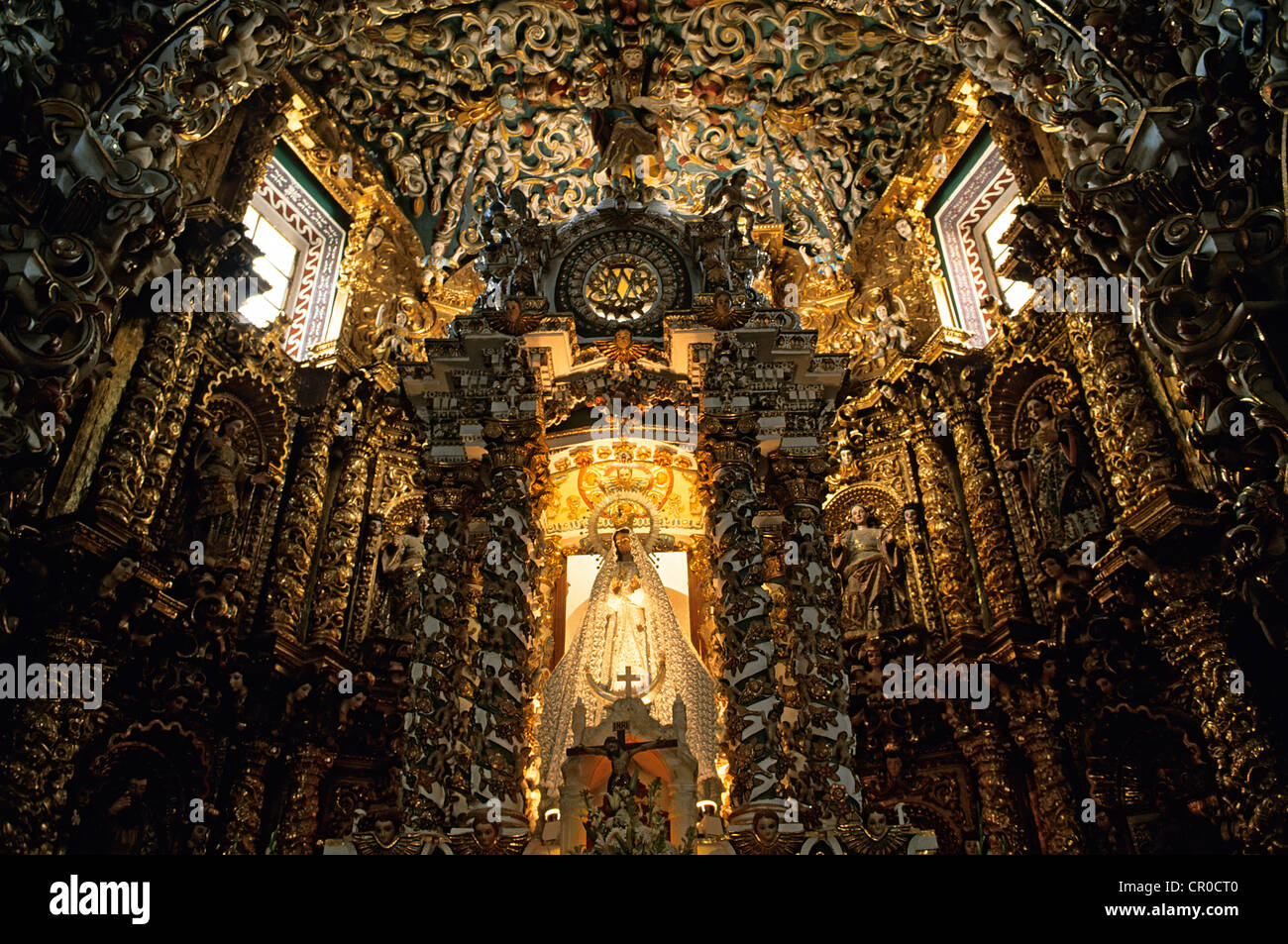 L'État de Puebla, Mexique, Tonantzitla, autel de l'église Santa Maria, de style Baroque Banque D'Images