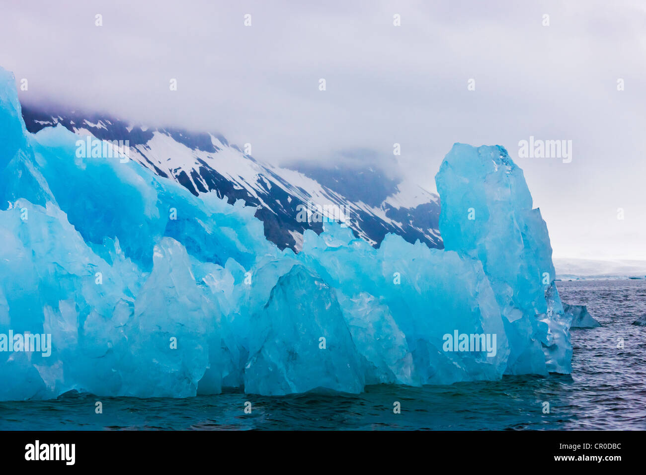 Iceberg, Hornsund, plus au sud du Spitzberg, Norvège fjord Banque D'Images
