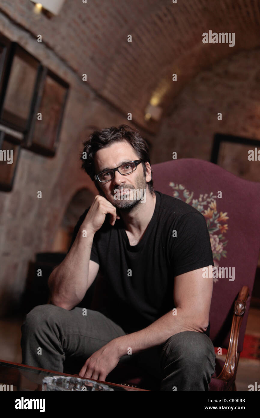 Journaliste indépendant et écrivain allemand Nicol Ljubić avec origine croate. Banque D'Images