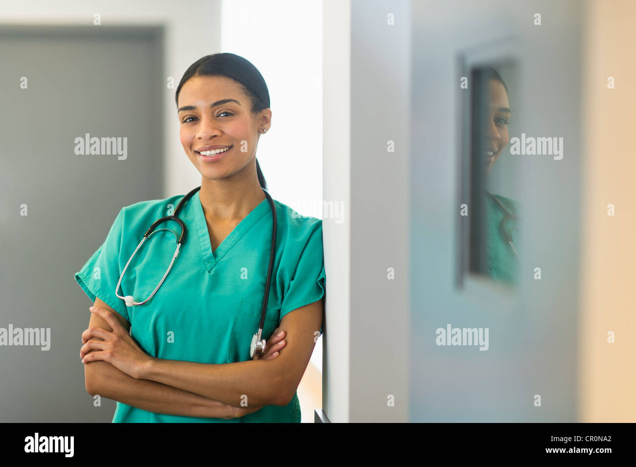 USA, New Jersey, Jersey City, Portrait of female nurse in hospital Banque D'Images