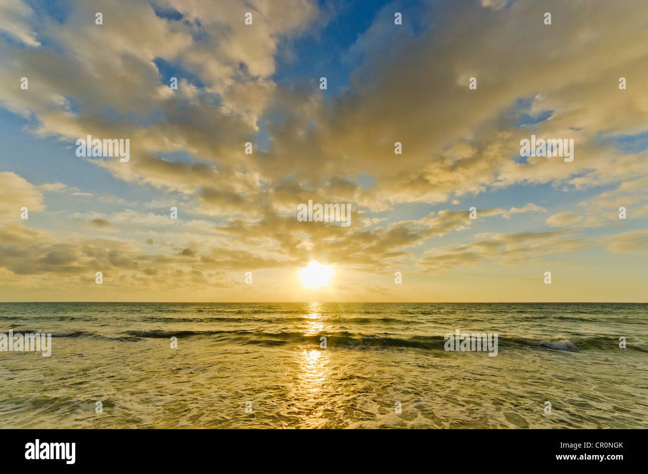 Le Mexique, Yucatan, Riviera Maya, Cancun, paysage marin au coucher du soleil Banque D'Images