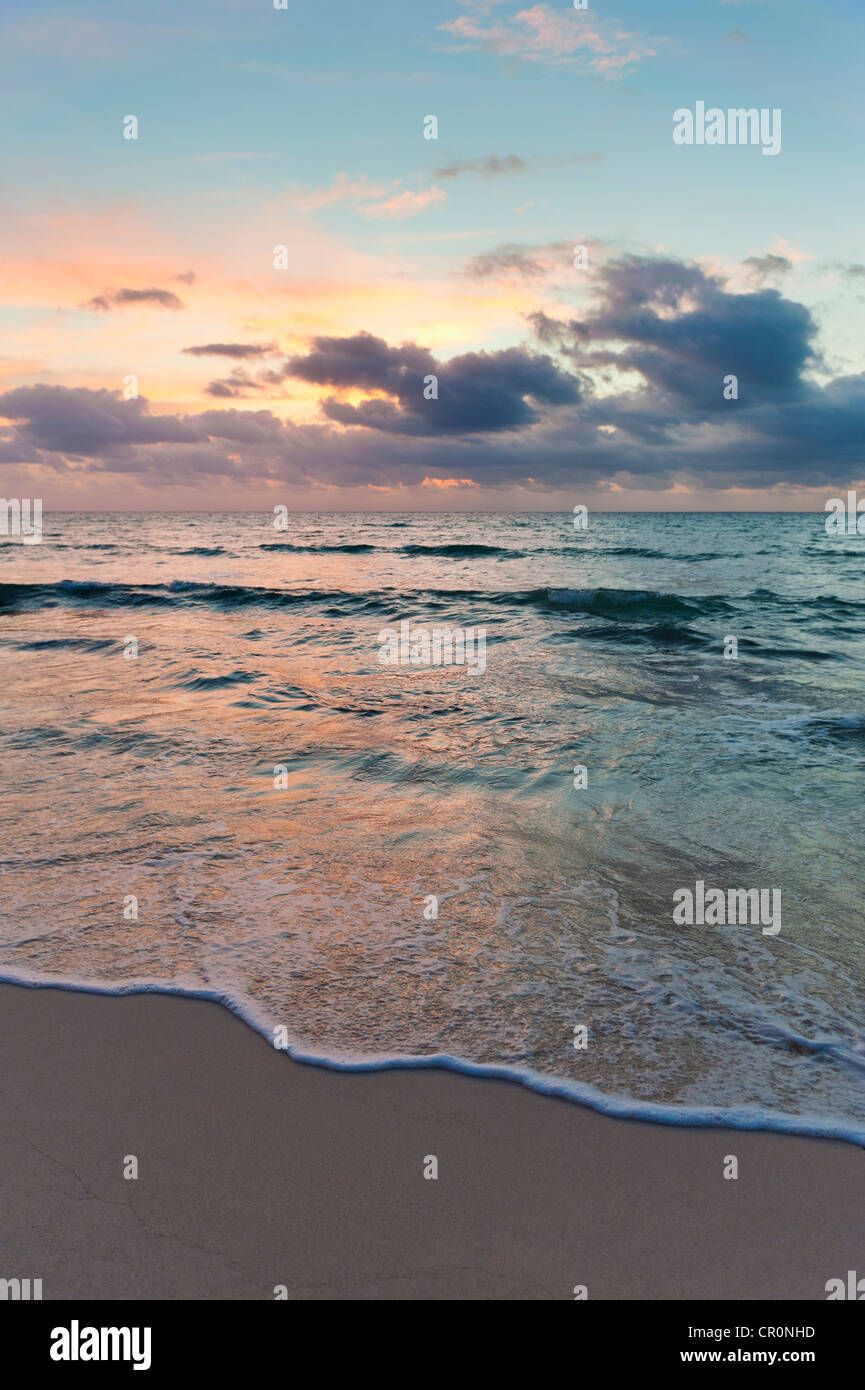 Le Mexique, Yucatan, Riviera Maya, Cancun, paysage marin au coucher du soleil Banque D'Images
