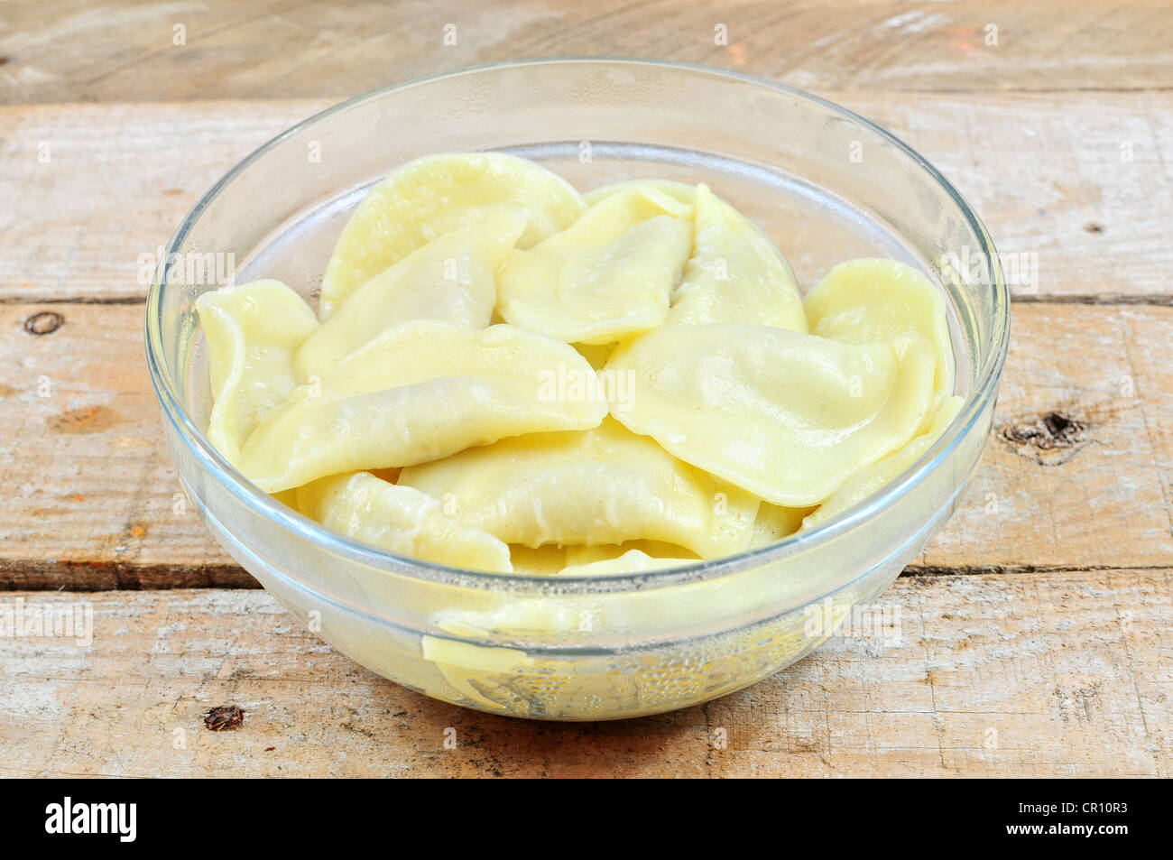 Pelmeni plat traditionnel russe Banque D'Images