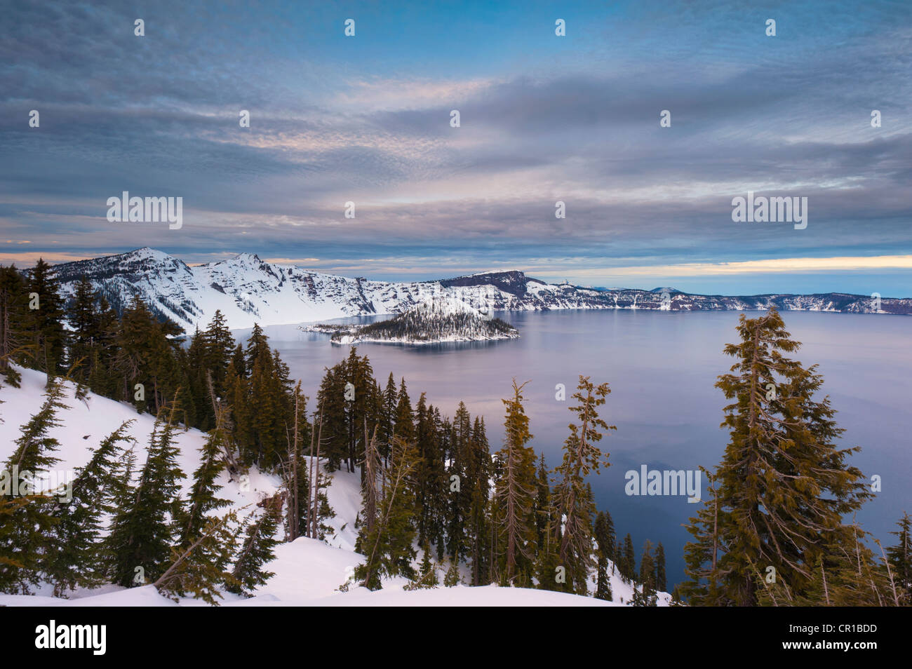 USA (Oregon), comté de Clamath, vue sur le lac du cratère en hiver Banque D'Images