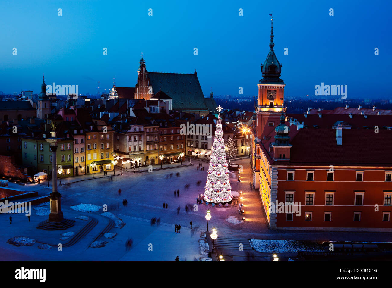 Pologne, Varsovie, Place du Château, la colonne de Sigismond et Château Royal à l'époque de Noël Banque D'Images