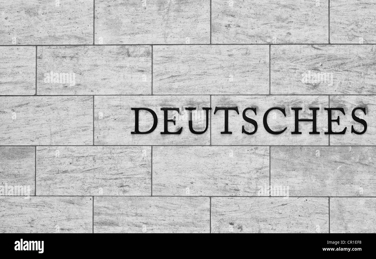 La signalisation sur un mur, Deutsches Banque D'Images