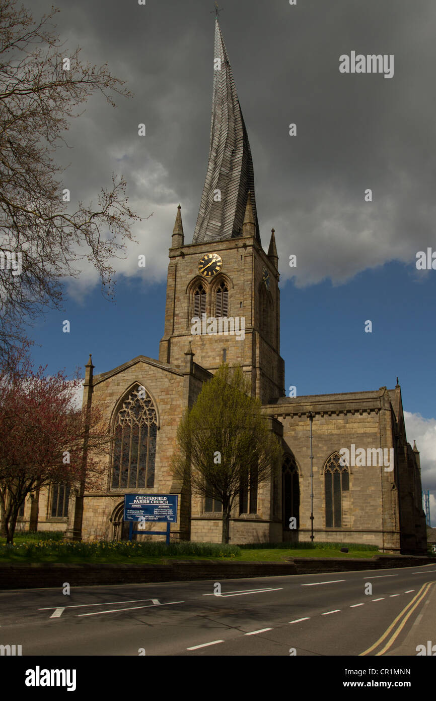 L'église paroissiale de Chesterfield, Sainte Marie et tous les Saints. AKA The crooked spire. Banque D'Images
