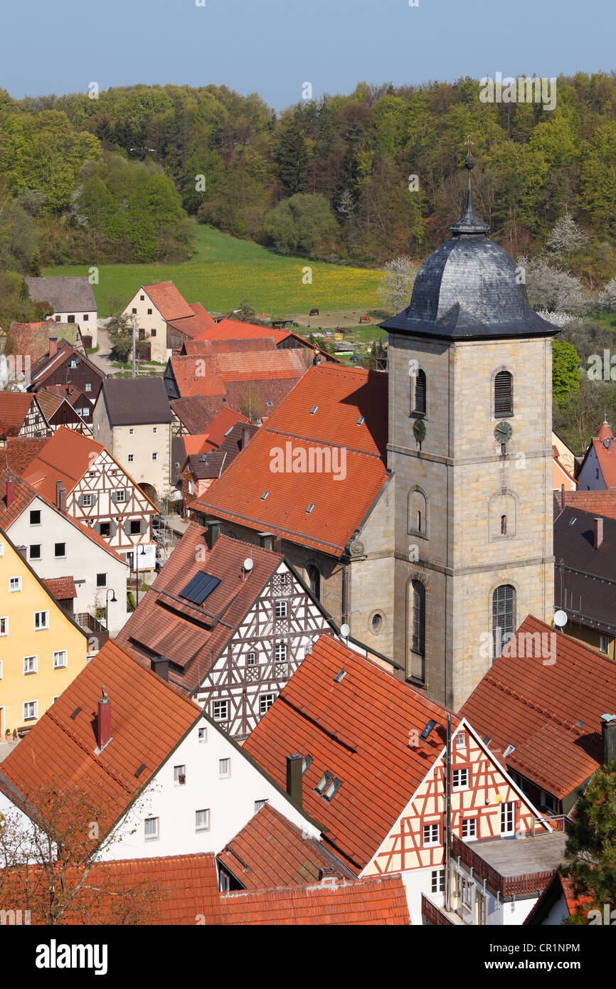 Zuchwil avec l'église paroissiale, vue de la montagne, la Petite Suisse Schmidberg, Haute-Franconie, Franconia, Bavaria Banque D'Images