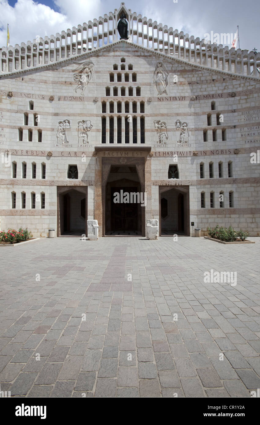 Façade occidentale de l'église de l'Annonciation à Nazareth, Israël Banque D'Images