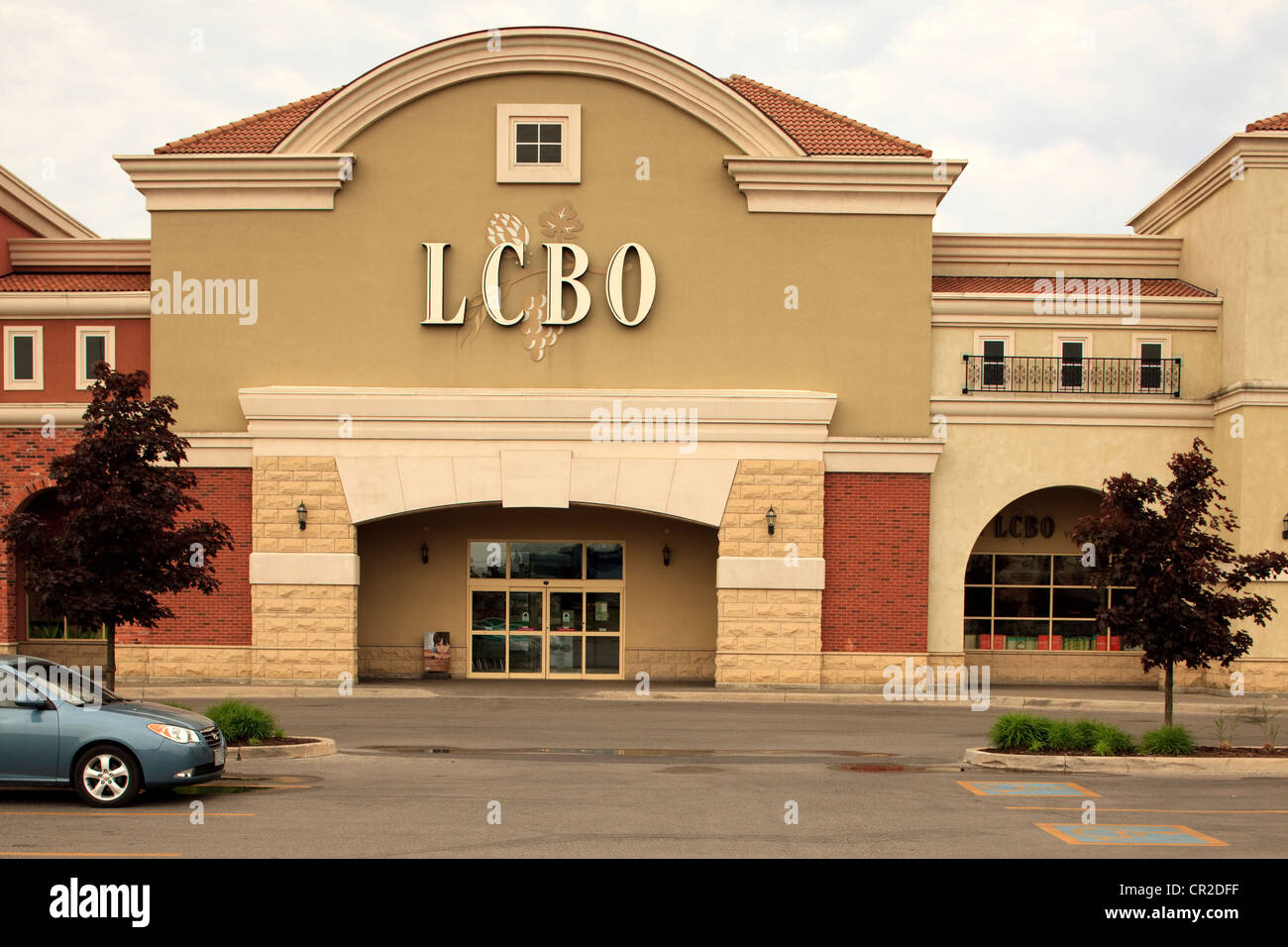 Les magasins de la LCBO sont généralement les seuls magasins autorisés à vendre des spiritueux en Ontario,Canada Banque D'Images