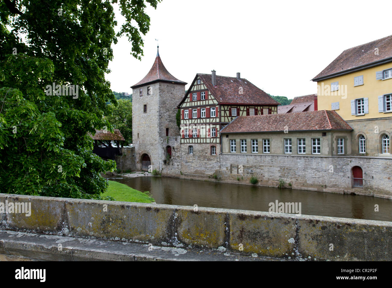 Ville historique au sud-ouest de l'Allemagne avec pelouse Banque D'Images