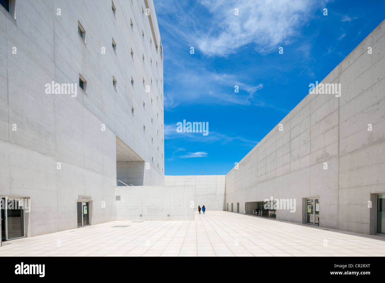 Grenade Espagne Andalousie Musée de mémoire andalouse par Alberto Campo Baeza. Dernier étage à gauche : restaurant du chef Alvaro de Arriaga Banque D'Images