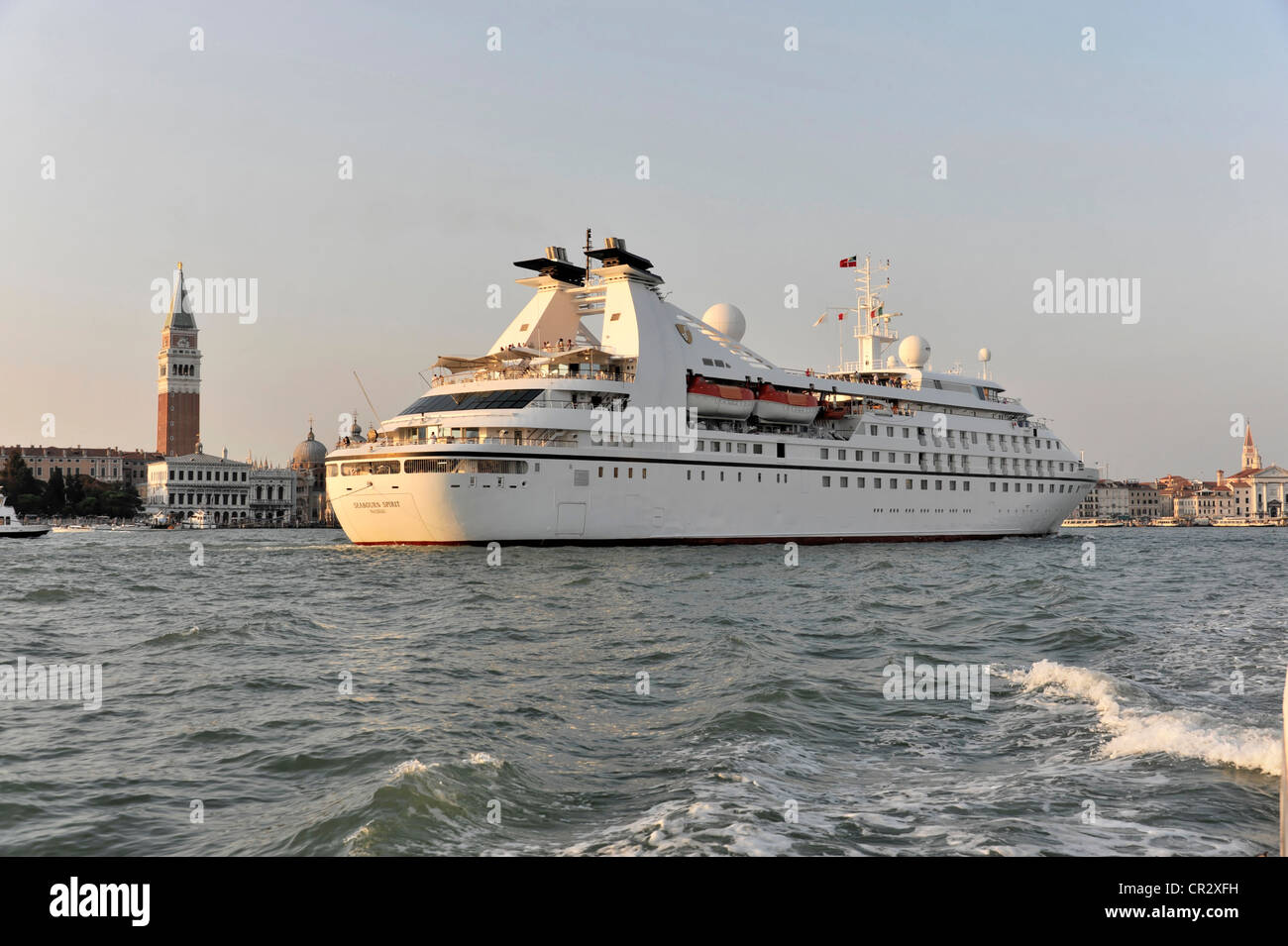 Seabourn Spirit, bateau de croisière, construit en 1989, 133,40 m, 208 passagers, au départ, Venise, Vénétie, Italie, Europe Banque D'Images