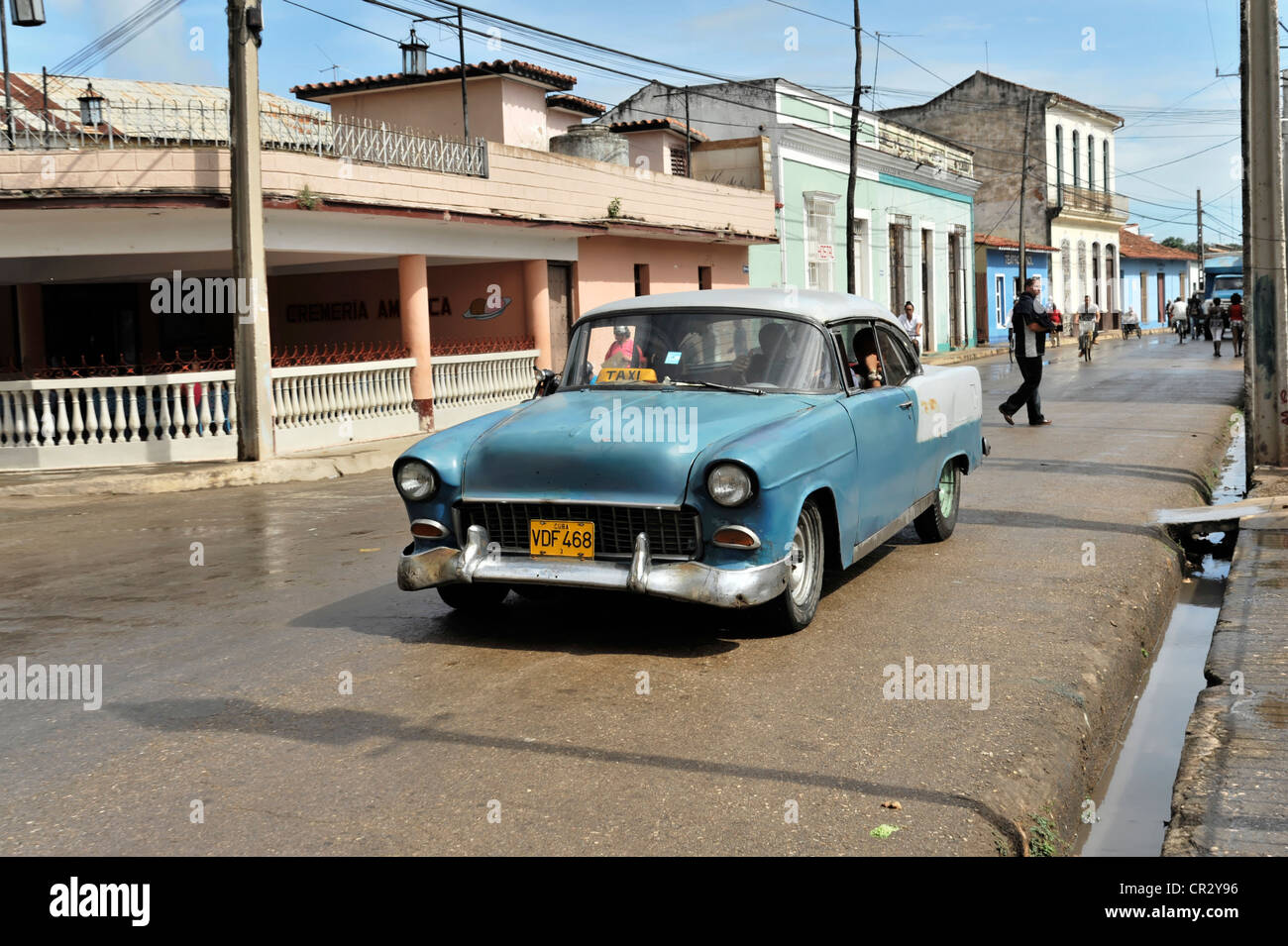 Taxi, voiture vintage des années 50, Santa Clara, Cuba, Antilles, Caraïbes, Amérique Centrale, Amérique Latine Banque D'Images