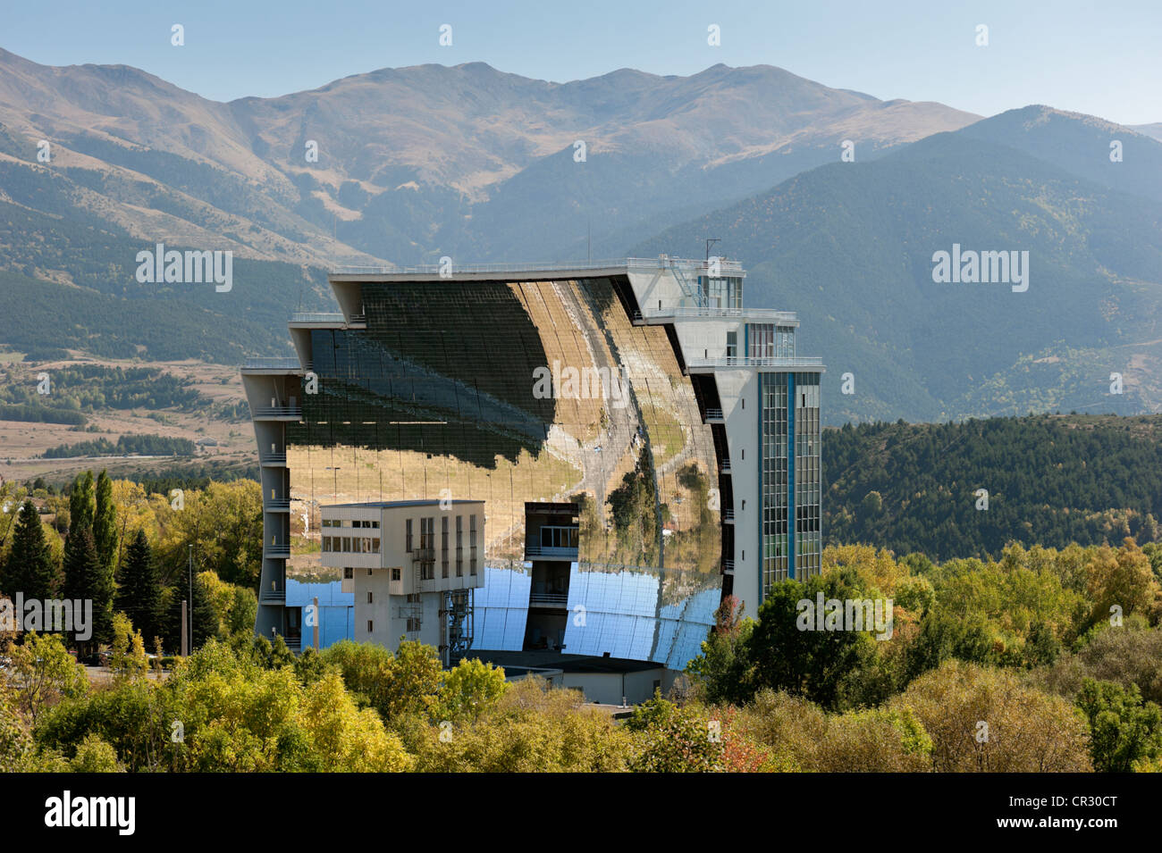 four-solaire-odeillo-banque-de-photographies-et-d-images-haute