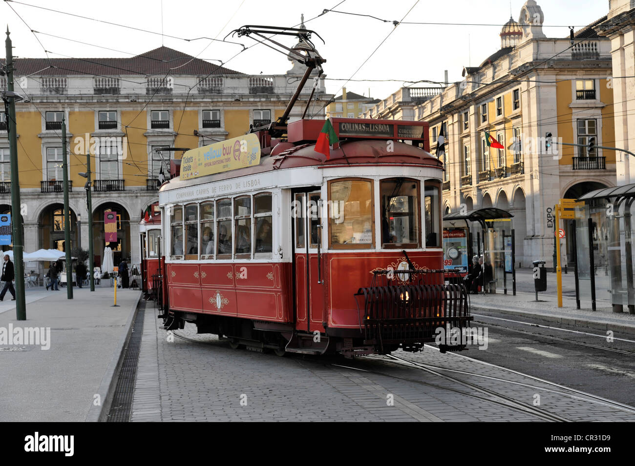 Yellowbus, deux visites guidées, visites de tramway, Lisbonne, Lisbonne, Portugal, Europe Banque D'Images