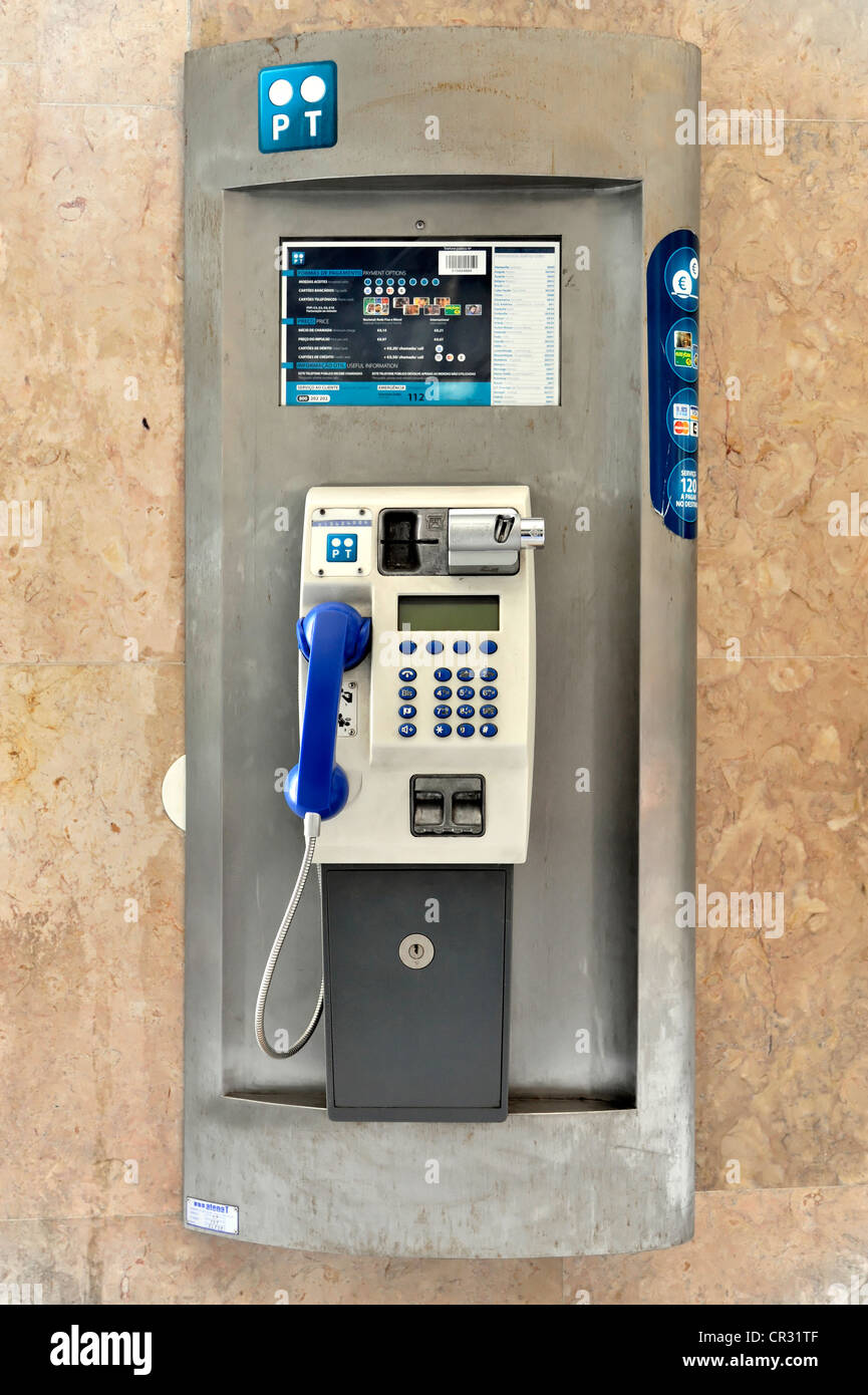 Le téléphone public, Estacao, Rossio Gare du Rossio, Lisbonne, Lisbonne, Portugal, Europe Banque D'Images