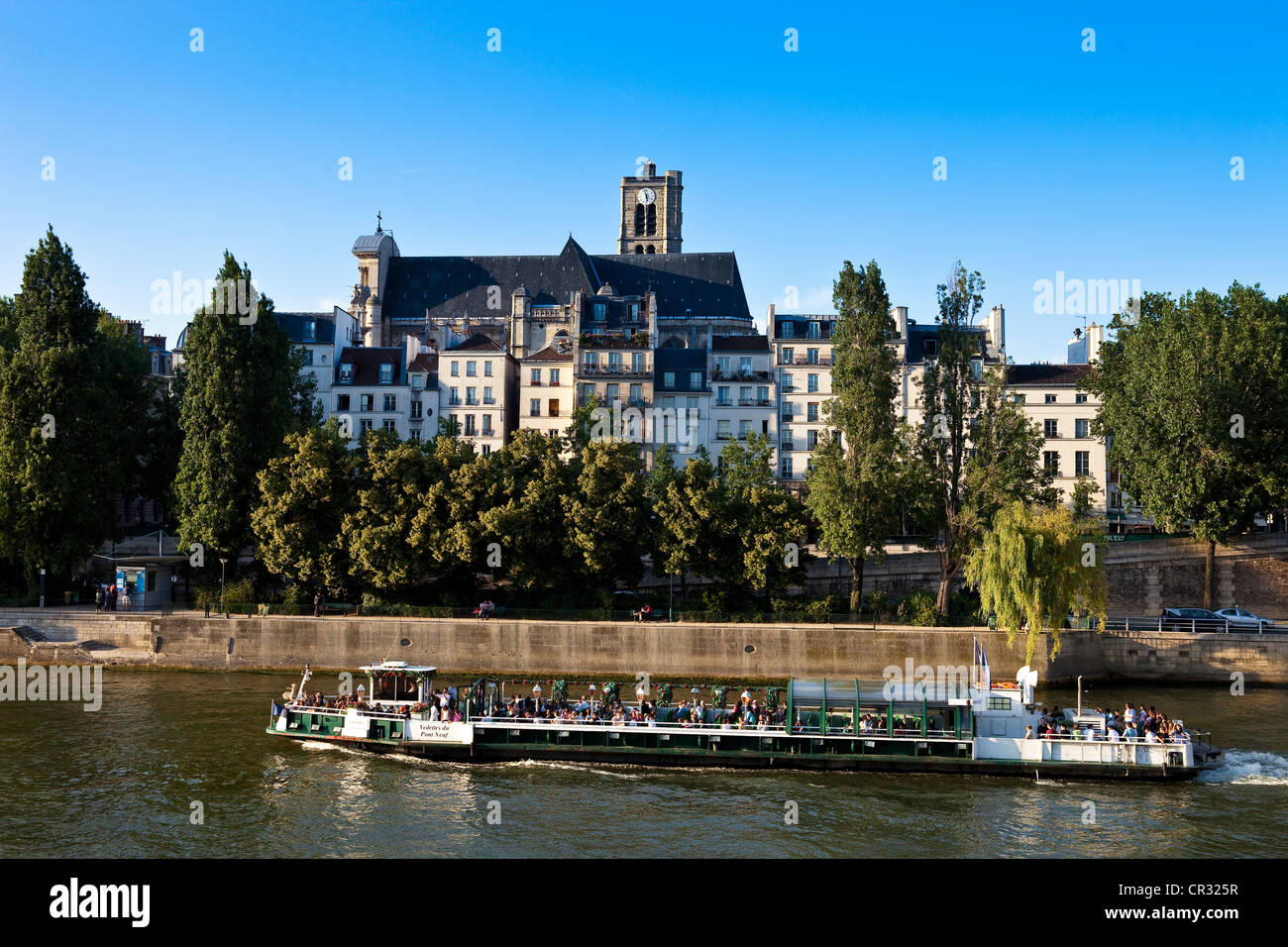 France, Paris, quai du Louvre, les quais de la Seine au Patrimoine Mondial de l'UNESCO Banque D'Images