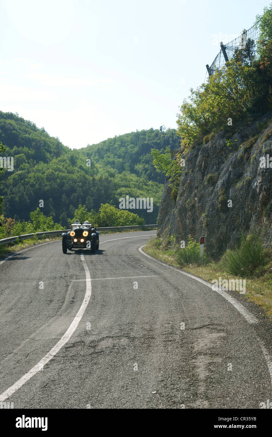 Hill Race, course de voitures anciennes ou Mille Miglia 1000 Miglia, Monteleone di Spoleto, Poggiodomo, Spoleto, Ombrie, Italie, Europe Banque D'Images